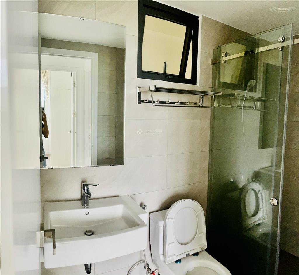 Ch d'lusso 2pn68m2, giá 5,8 tỷ, có nội thất, bao thuế phí, giá tốt, sổ sẵn  0902 651 ***