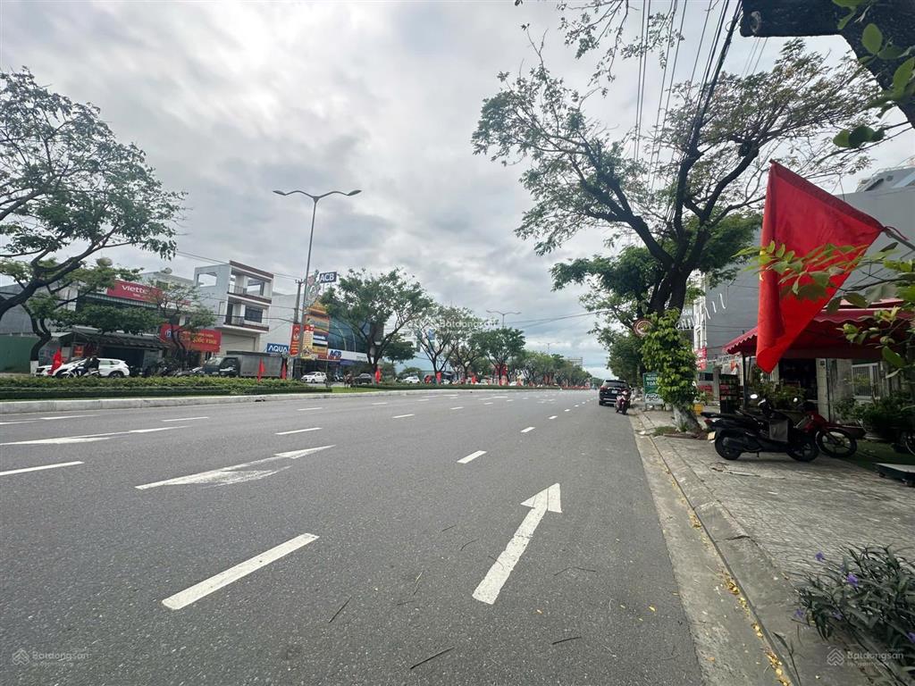 Lô đất mặt tiền đẹp lê văn hiến 440m², ngang khủng 17.5m, giá 34 tỷ, thích hợp xây ks, tòa nhà