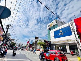 1 căn duy nhất. chỉ 4 tỷ nhỉnh  nhà kiên cố 2 tầng, thông, sát đại học ngân hàng, sổ hoàn công
