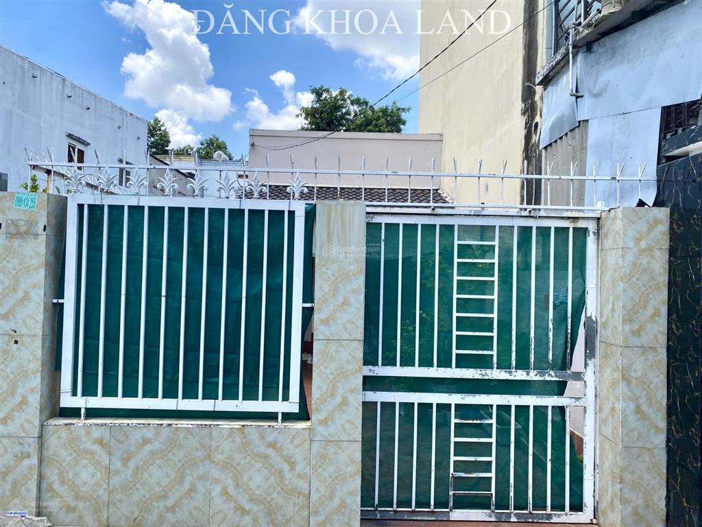 Ngay phạm văn đồng  nhà 107m2 hẻm xe tải sát mặt tiền  cấp 4 tiện xây mới/ đầu tư/ chdv