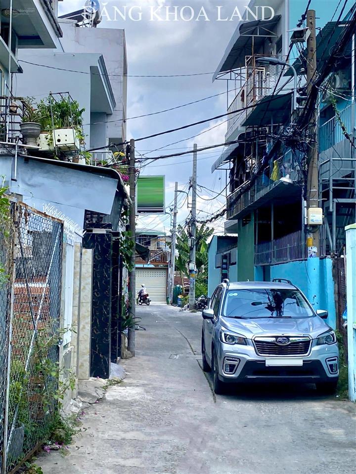 Ngay phạm văn đồng  nhà 107m2 hẻm xe tải sát mặt tiền  cấp 4 tiện xây mới/ đầu tư/ chdv
