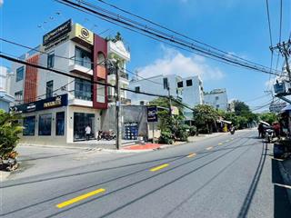 Ngay phạm văn đồng  nhà 107m2 hẻm xe tải sát mặt tiền  cấp 4 tiện xây mới/ đầu tư/ chdv