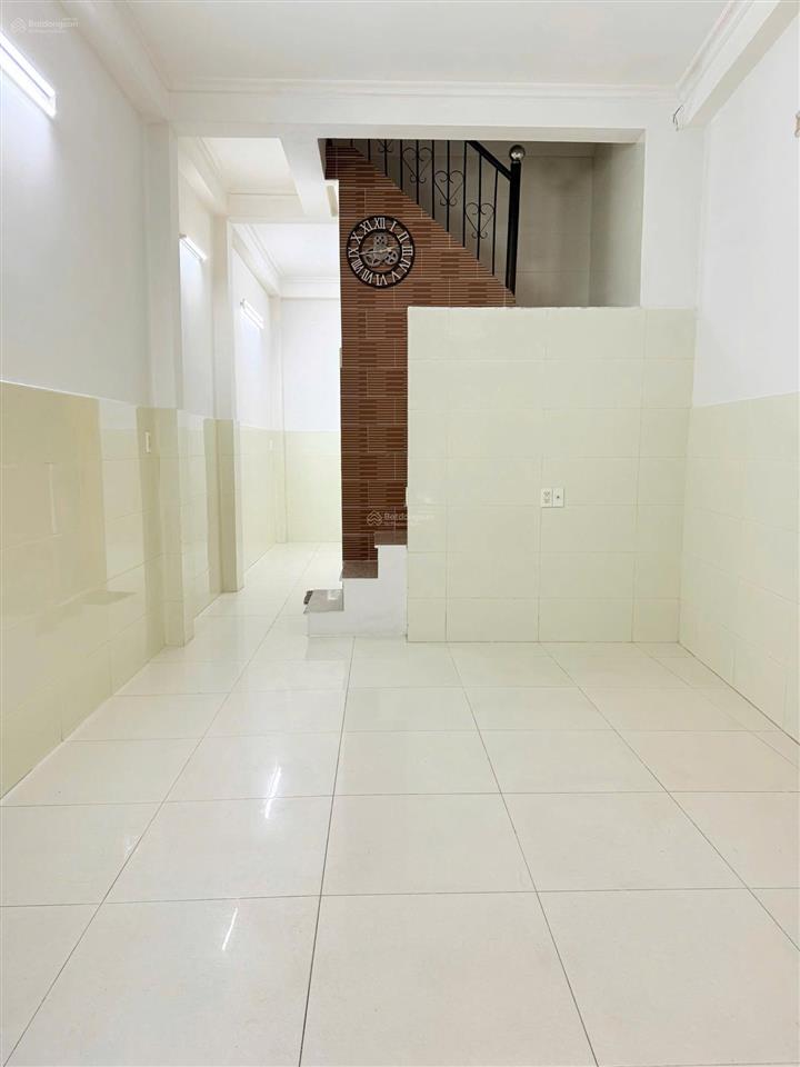 Chỉ 1 tỷ nhỉnh  có nhà trệt lầu vào ở ngay, khu an ninh, gần ga metro bình thái, dts 70m2