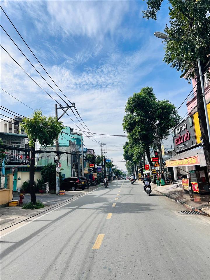 Nhà mặt tiền đường linh đông  sầm uất 175m2 vuông vắn  đang cho thuê kd tốt