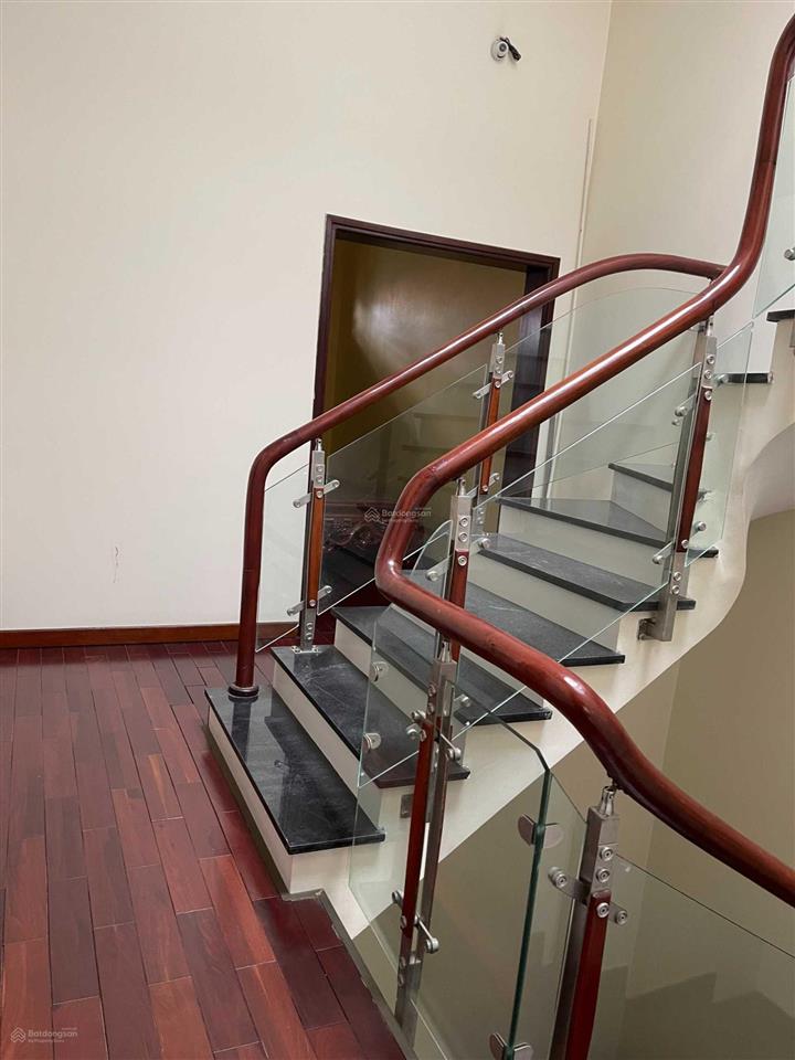 Bán nhà vườn 100m2x4,5t hoàn thiện đẹp tc5, mt 5.55m vuông vắn gần trường ltv nội thất xịn 26tỷ
