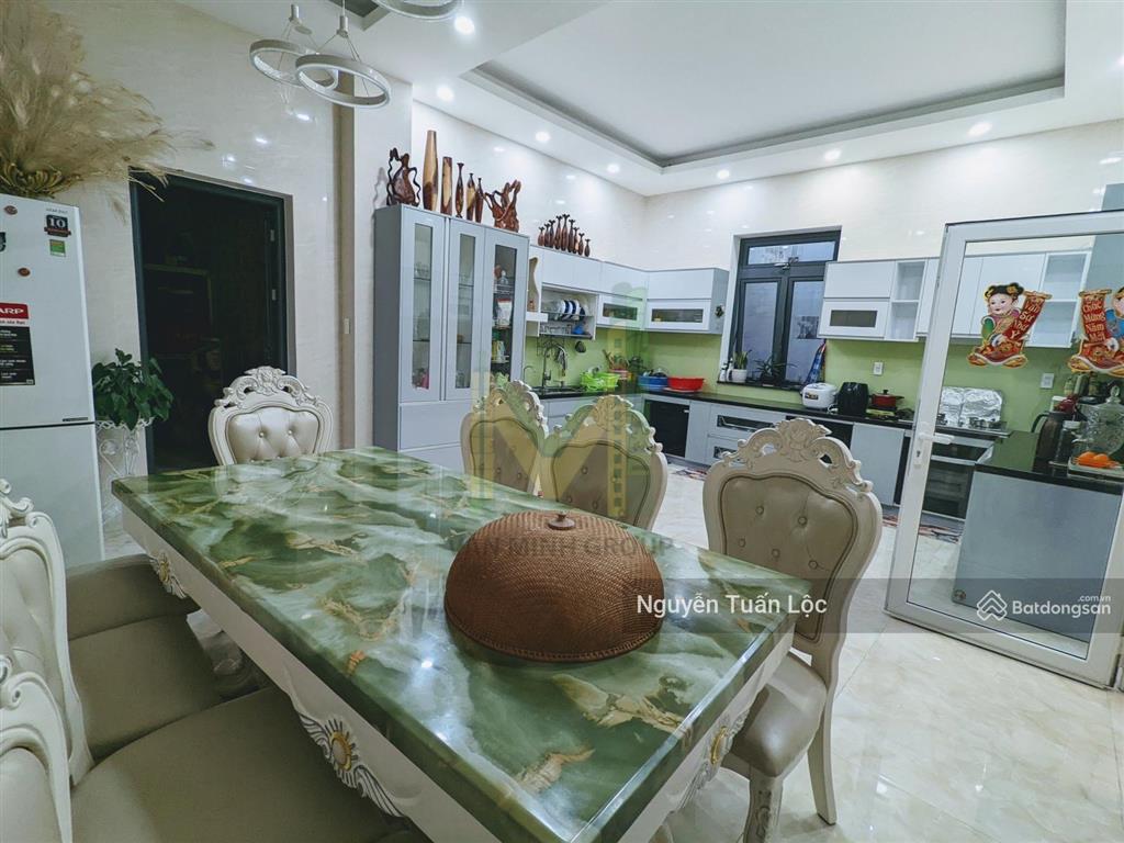 Bán gấp căn villa tâm huyết 2 mặt tiền siêu đẹp tại kqh ngô quyền, phường 6, đà lạt, view cực đỉnh