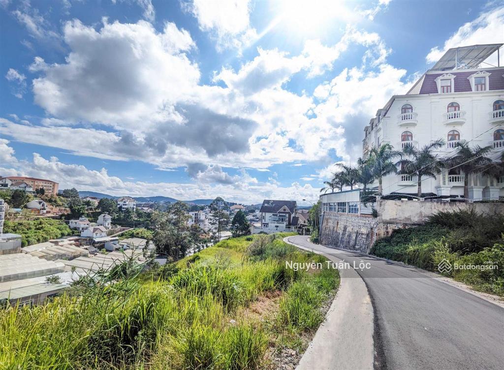 Bán gấp lô đất khu villa đồi huy hoàng, phường 8, đà lạt, hai mặt tiền siêu view