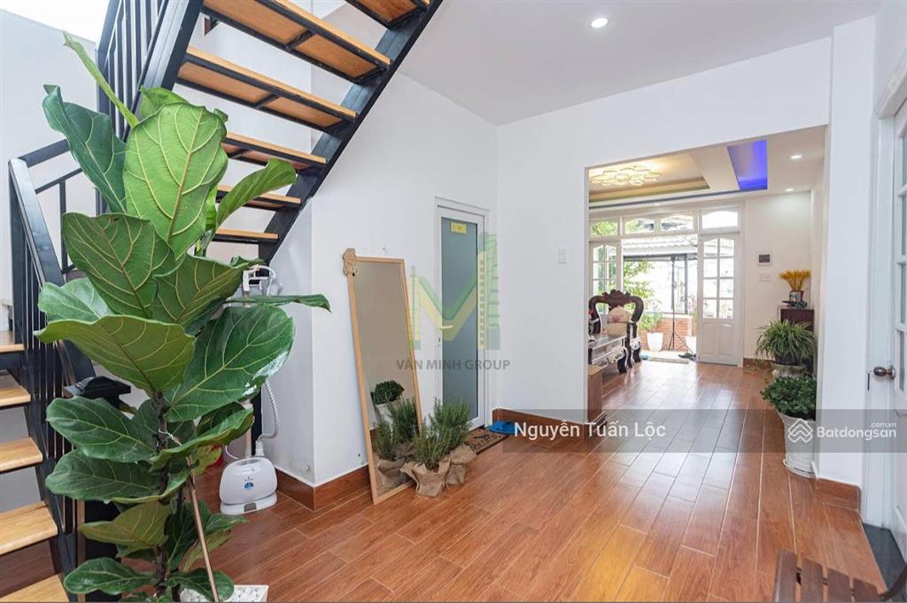 Bán gấp villa sân vườn gần 1000m2 tại trung tâm đà lạt, giá chỉ 24.5 tỷ tốt nhất thị trường