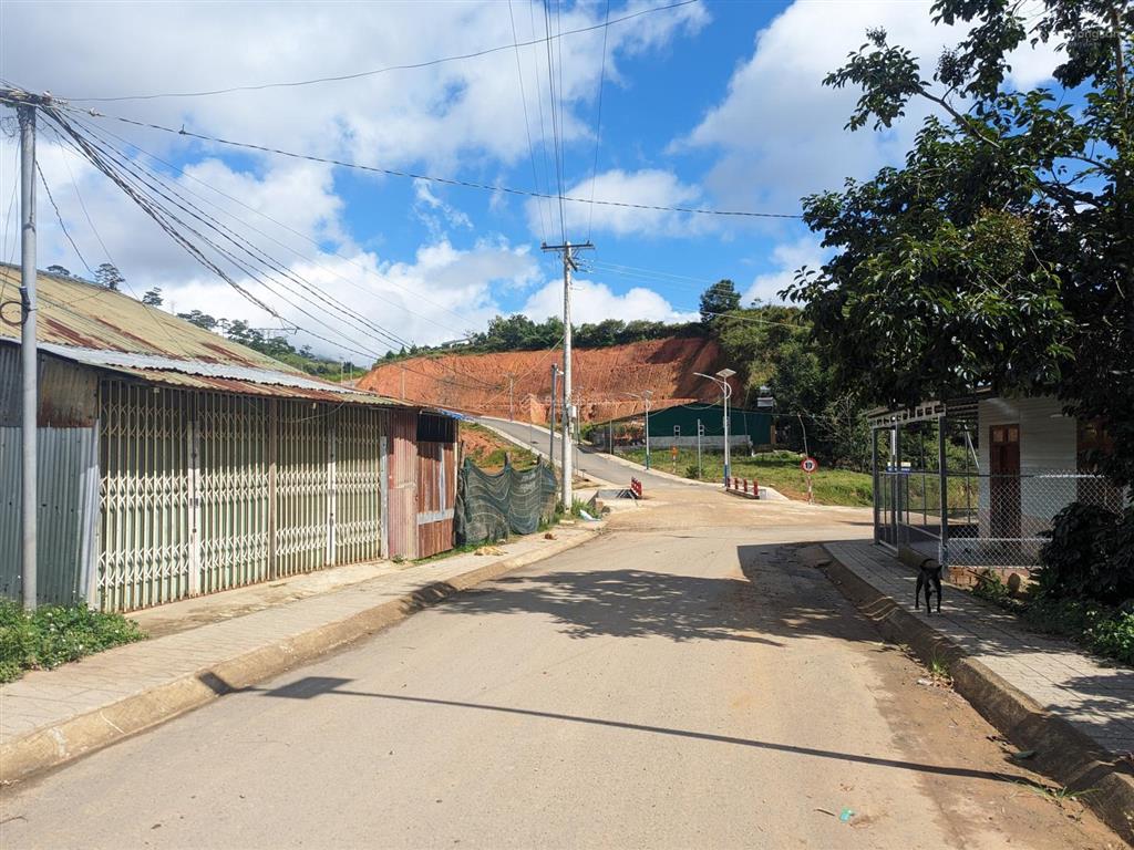 Chính chủ bán lô đất 226m2 mặt tiền lạc dương, đà lạt, sổ hồng riêng xd, chỉ 1.8 tỷ thương lượng