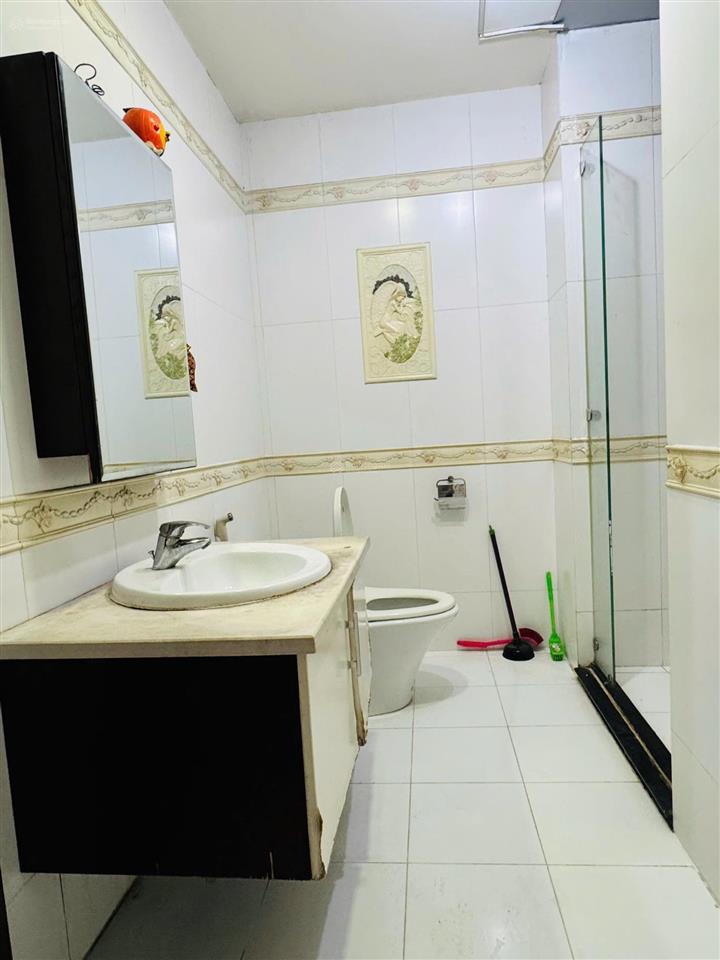 Cho thuê phòng đầy đủ nội thất đường trần trọng cung, tách bếp. giá 5 triệu/tháng