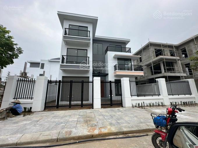 Cho thuê hoặc bán biệt thự đơn lập, sổ đỏ, t&t phố nối, 13.3 tỷ, 255m2, hàng hiếm tt bần yên nhân