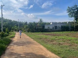 Bán đất tại xã long tân, giá 350 triệu, diện tích 250 m2, mặt tiền 5m