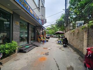 Bán gấp nhà trung kính  tú mỡ, đẹp rẻ, giá hơn 200 tr/m2, nhà dân xây chất lượng, ô tô đỗ cửa