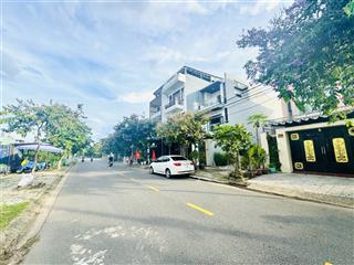 Chính chủ gửi bán lô đất đường 7m5  phạm đức nam  song song nhìn ra võ chí công .