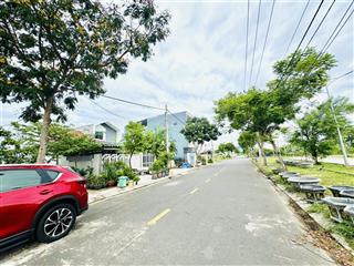Đường 7m5  thân văn nhiếp  nhìn qua công viên  kẹp cống kề góc 2 ngã 4