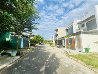 Tôi bán lô đất 5m5 bá tùng  gần cầu khuê đông  hướng nam gần công viên  giá 3.220 tỷ 0973 743 ***