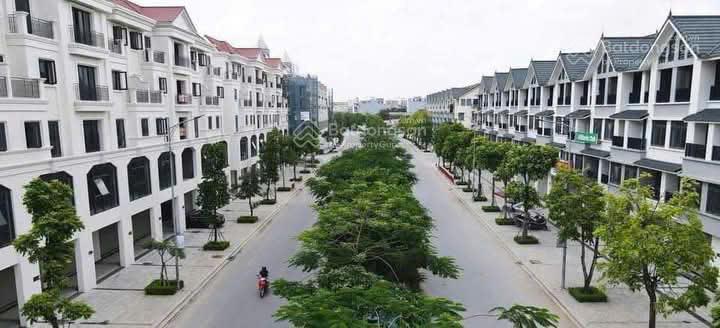 Gấp lắm rồi, bán căn shophouse đại lộ hoàng gia dự án hinode royal park. giá 19,2 tỷ. 0966 761 ***