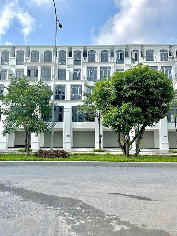 Rẻ lắm rồi. chỉ 14,35 tỷ căn liền kề khu anh quốc dự án hinode royal park. 0966 761 ***
