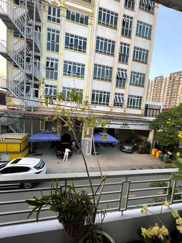 Mtkd diện tích khủng 5 x 23  9,8 tỷ tl  cách aeon tân phú 200m.  0933 532 ***