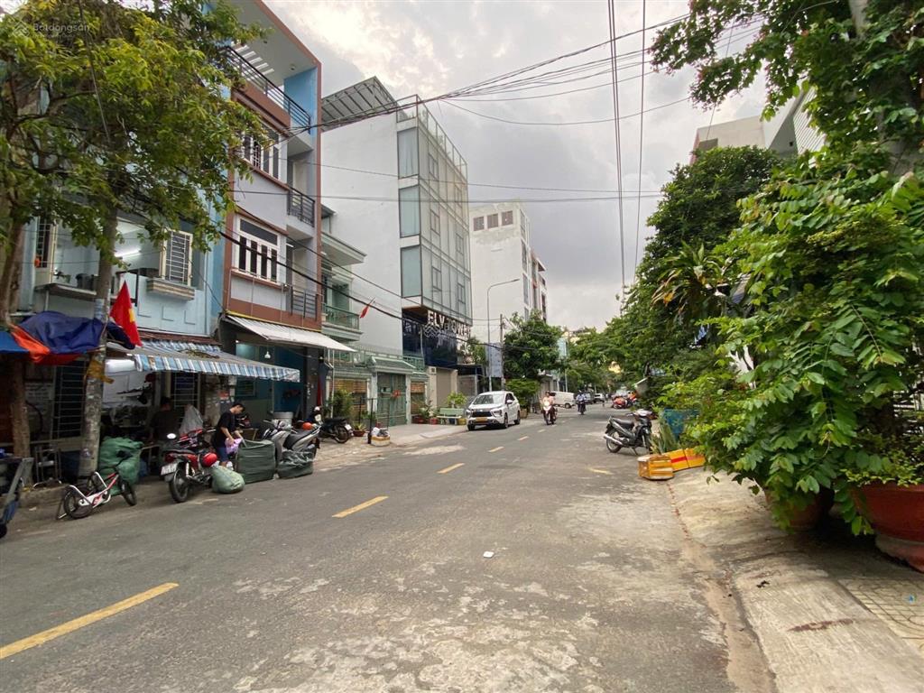 Đất trống  mt đường lê cao lãng  dt 7.84(8.03) x 18.1  tổng dt 136m2  giá 18,2 tỷ tl.