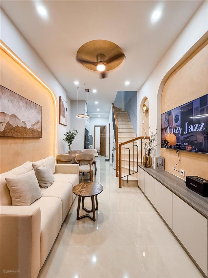 Hxh 8m đường nhất chi mai, p.13, tân bình. full nt xịn sò, có phòng ngủ ở trệt khu an ninh. 6,45 tỷ