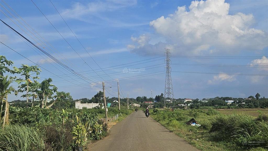 Hot  mặt tiền đường số 15 bán chỉ 2.3 tỷ  7mx24m, sổ sẵn công chứng ngay