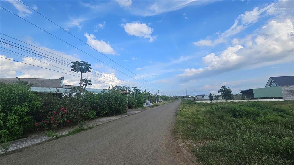 Hot  mặt tiền đường số 15 bán chỉ 2.3 tỷ  7mx24m, sổ sẵn công chứng ngay