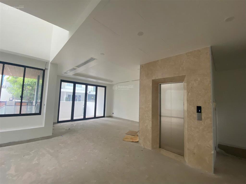 Hàng vip  saigon mystery villas  ngang 10x18m  90 triệu siêu đẹp