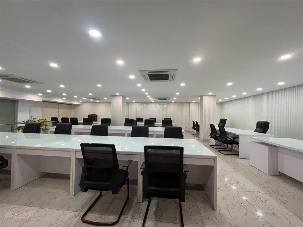 Cho thuê văn phòng vip tại thạnh mỹ lợi  dt 1450m2  giá chỉ 250 triệu/ tháng   em ngay