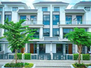 Bán nhà phố liền kề đối diện khu đất quy hoạch trường quốc tế quận 2