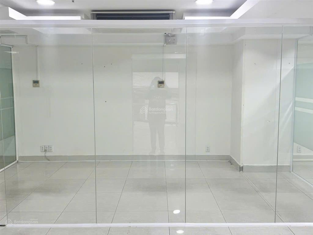 Giá tốt  văn phòng nam kỳ khởi nghĩa, 50m2, giá 19 triệu/th. có bảo vệ 24/24, hầm gửi xe miễn phí