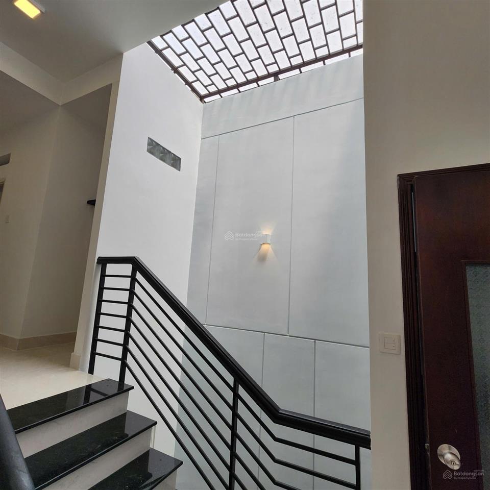 Bán nhà mặt tiền cư xá ngân hàng quận 7, đường 4f 4x19m, nhà mới xây 4 tầng, sổ hồng riêng