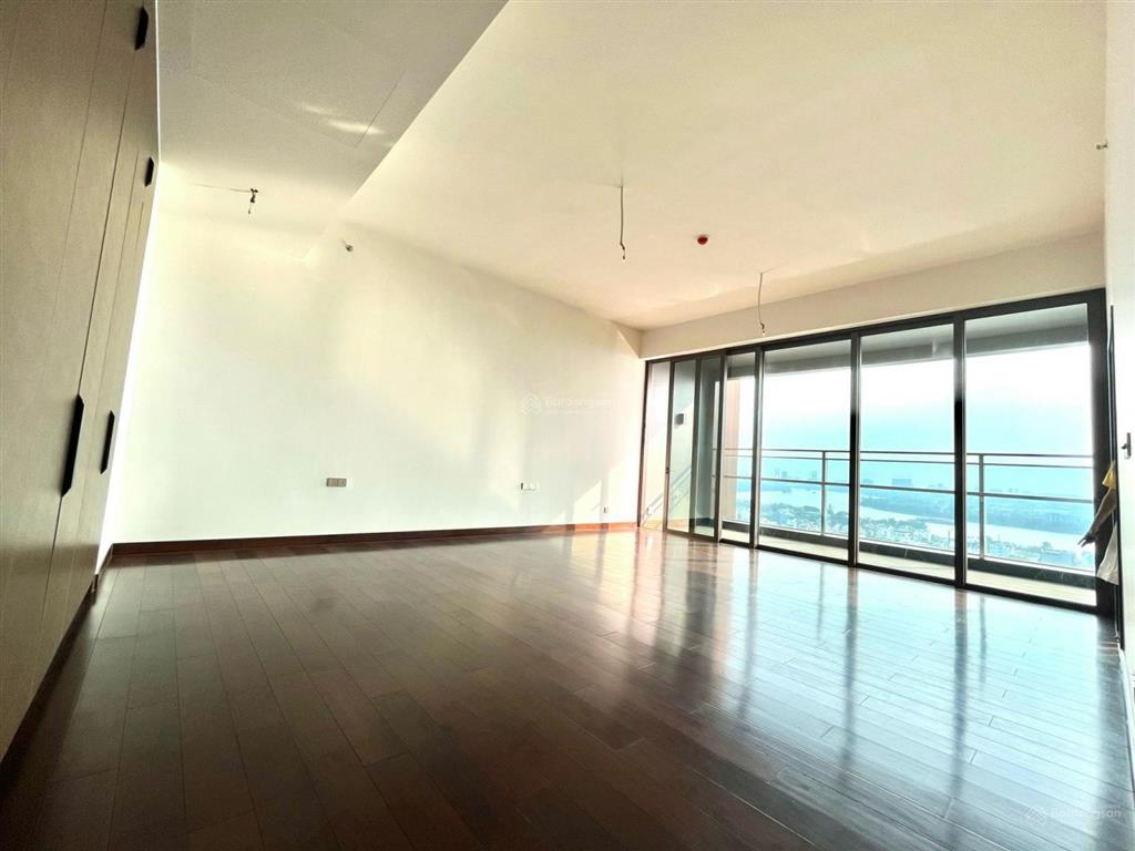 Căn 4pn giá tốt nhất. dt 325m2 view sông sg. giá 42.9 tỷ bao thuế phí.  0901 858 *** trần hải