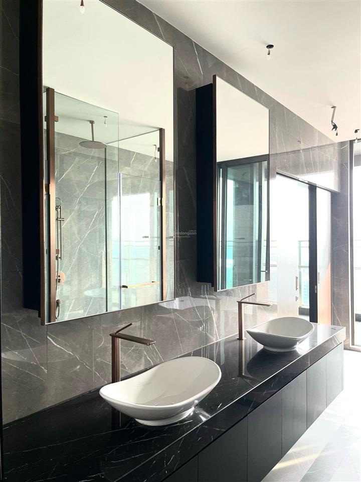 Căn 4pn giá tốt nhất. dt 325m2 view sông sg. giá 42.9 tỷ bao thuế phí.  0901 858 *** trần hải