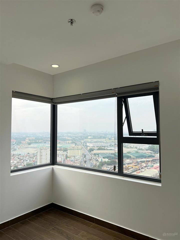 Thuê ch phú đông sky garden, căn diện tích lớn, 2pn giá 7.5tr.  0932 139 ***
