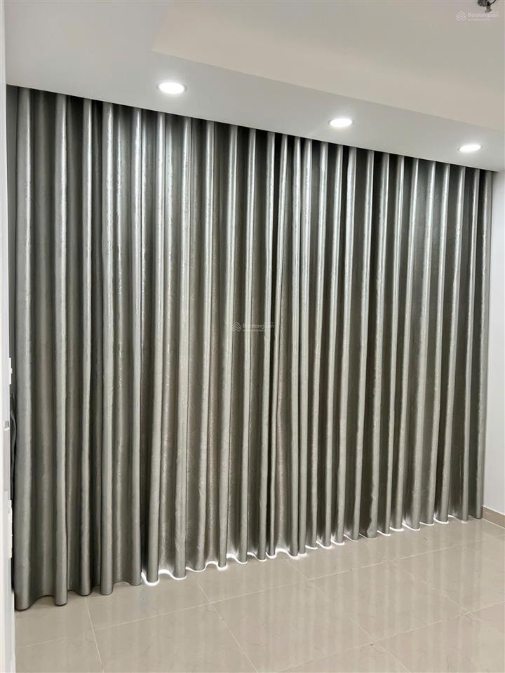 Thuê ch phú đông sky garden, căn diện tích lớn, 2pn giá 7.5tr.  0932 139 ***