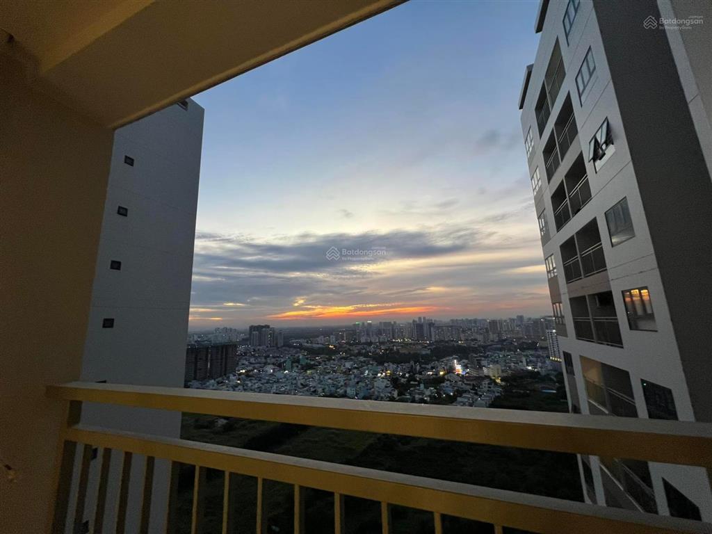 Em chuyên ch q7 riverside (2pn 2wc 3.7tỷ) nắm giá tốt, xem 24/7  0965 431 ***