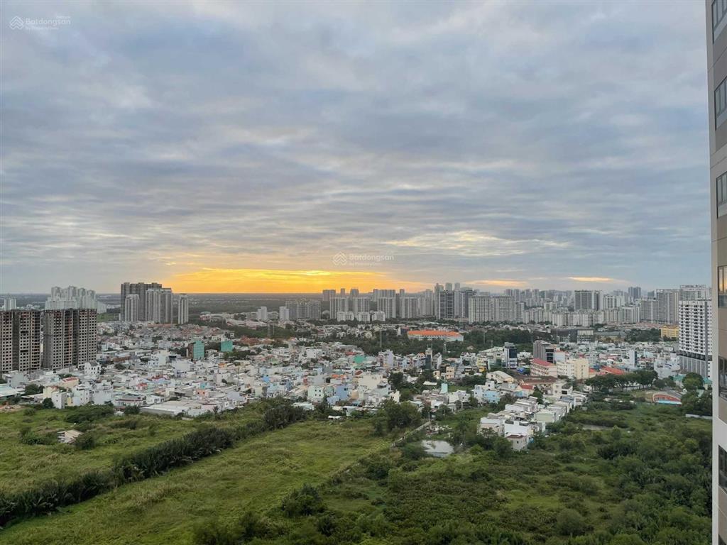 Em chuyên ch q7 riverside (2pn 2wc 3.7tỷ) nắm giá tốt, xem 24/7  0965 431 ***