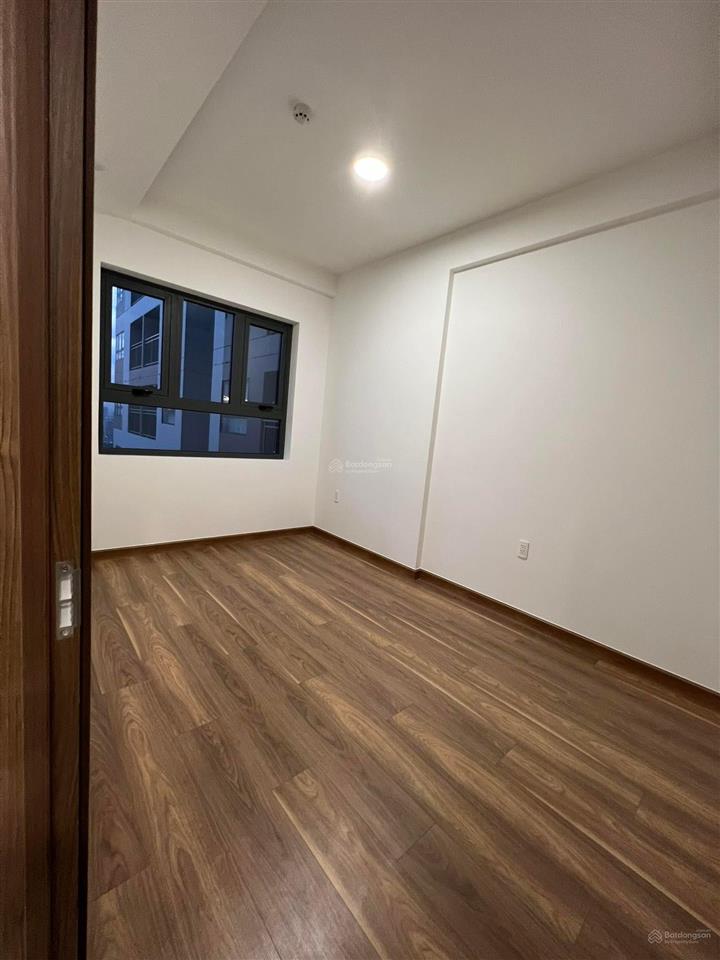 Em chuyên ch q7 riverside (2pn 2wc 3.7tỷ) nắm giá tốt, xem 24/7  0965 431 ***