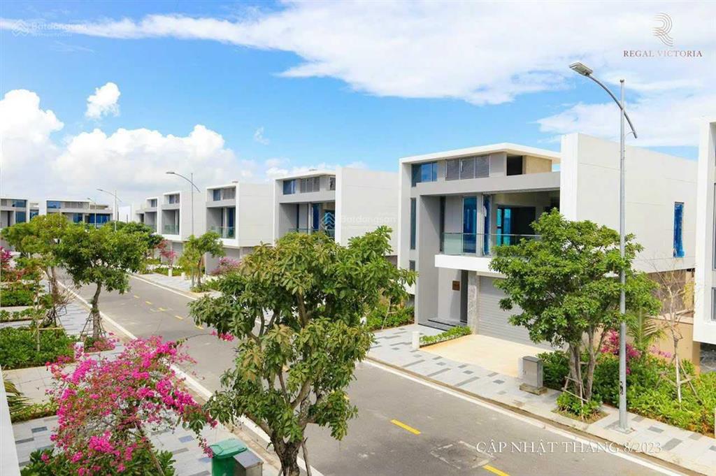 Bán căn góc bt ngoại giao regal victoria từ chủ đầu tư vị trí siêu đẹp, có sân vườn hồ bơi