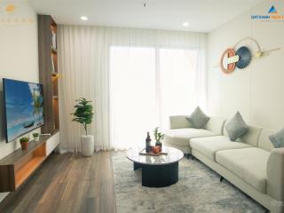 Bán nhanh căn hộ 1pn + 1 63m2 view biển trực diện ban công hướng đông nam, full nội thất liền tường