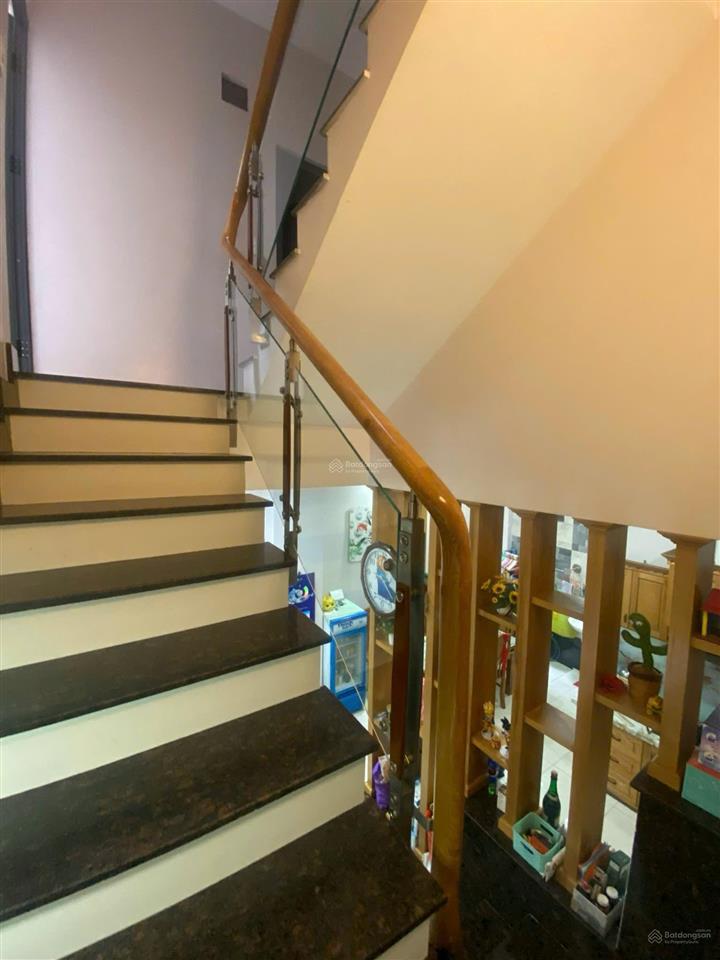 Nhà đẹp chủ xây tâm huyết sát ql 13 hẻm ô tô 6,8 tỷ tl