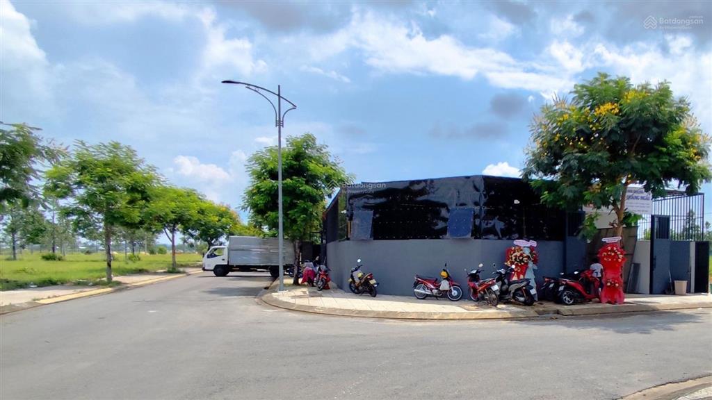 Lô góc vị trí đẹp, hiếm tại khu dvhh vsip quảng ngãi chỉ 9,4tr/m2. rẻ hơn thị trường từ 4tr/m2