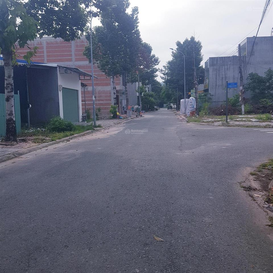 Bán đất đối diện chung cư ata trung tâm tp. phú mỹ, nhà cửa san sát, dt 5x20m full thổ giá 3.3tỷ