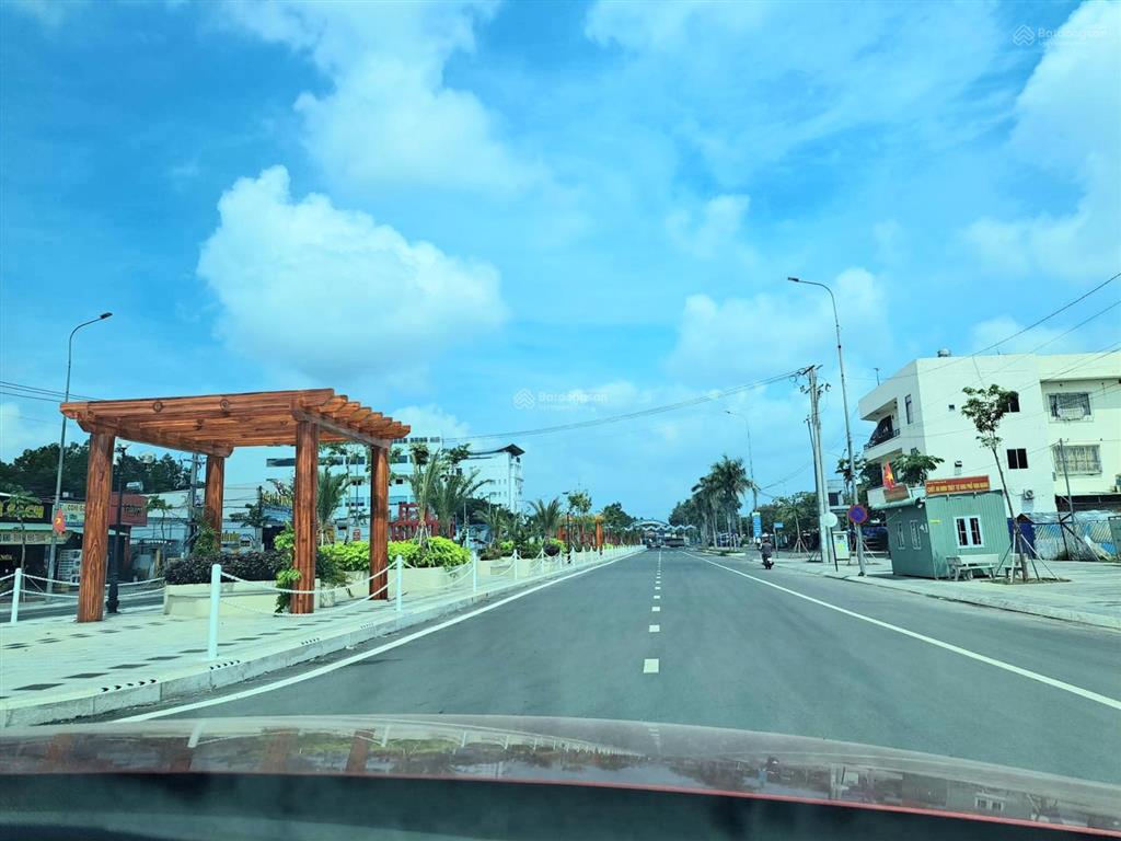 Siêu phẩm mặt tiền trần hưng đạo rộng 40m trung tâm phú mỹ, gần siêu thị go, dt 5x35m giá 6.8 tỷ