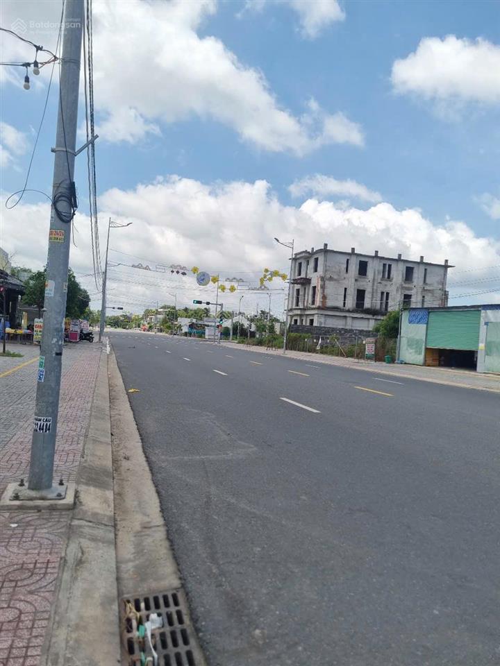 Bán nhà mặt tiền đg hùng vương p.tân phước tp.phú mỹ khu trung tâm cảng, dt5x32 tc100m2 giá 6ty