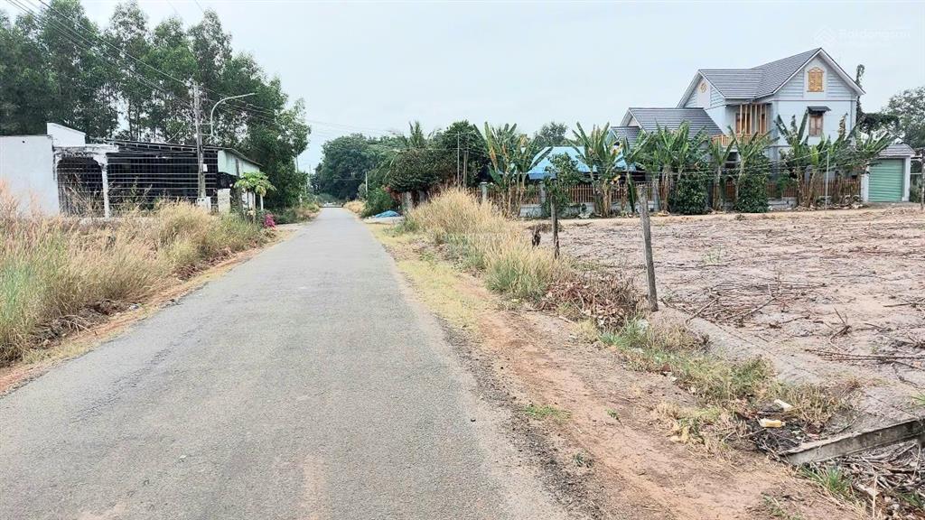 Bán đất mt đường thông rộng 6m, kp4 p. hắc dịch, phú mỹ, dt 617m2 giá 2.2tỷ full hồng giá quá rẻ