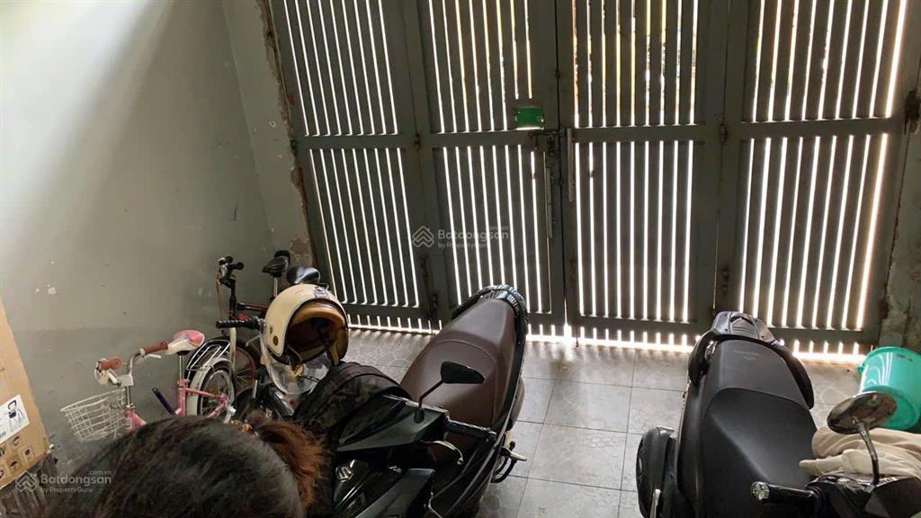 Bán nhà 3 tầng mặt tiền đường hoàng diệu p 10 quận phú nhuận  tphcm