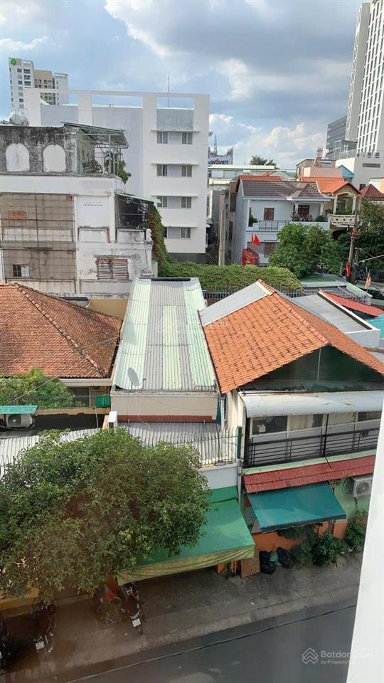 Bán nhà 3 tầng mặt tiền đường hoàng diệu p 10 quận phú nhuận  tphcm