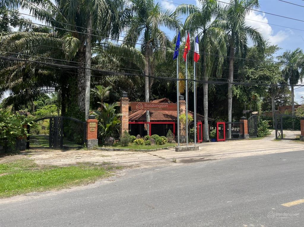 Bán lô đất mt đường nguyễn thị náo ngay resort thôn kinh đông, dt 145m, full thổ.